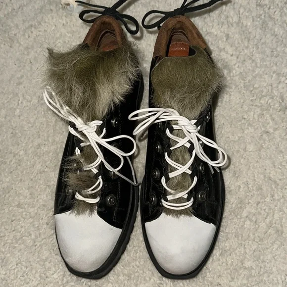 A.S. 98 Free People / Camp Out Hiker size 40 - Picture 3 of 15